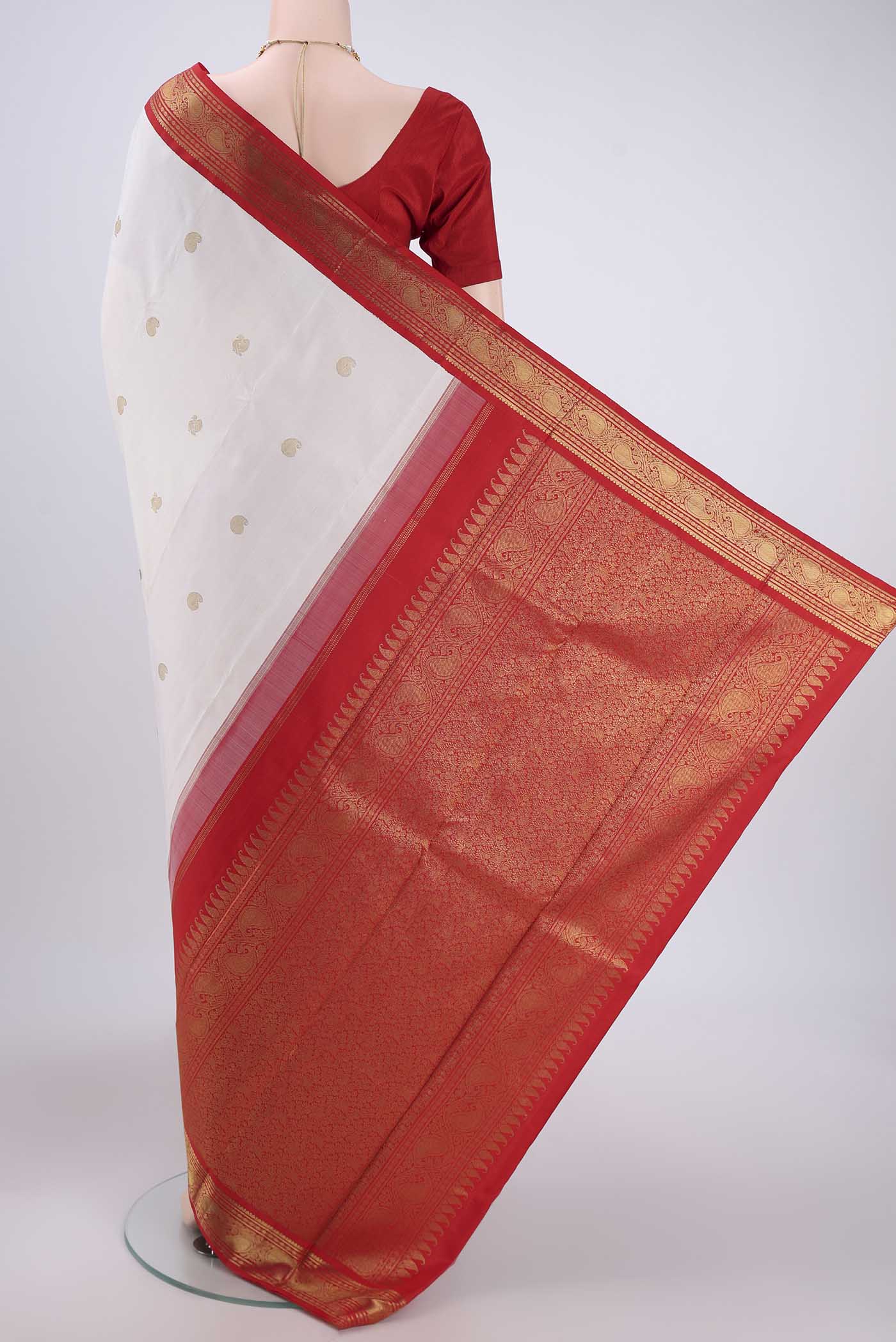 Pure Silk Pure Zari White Kanjivaram Saree - Image 3