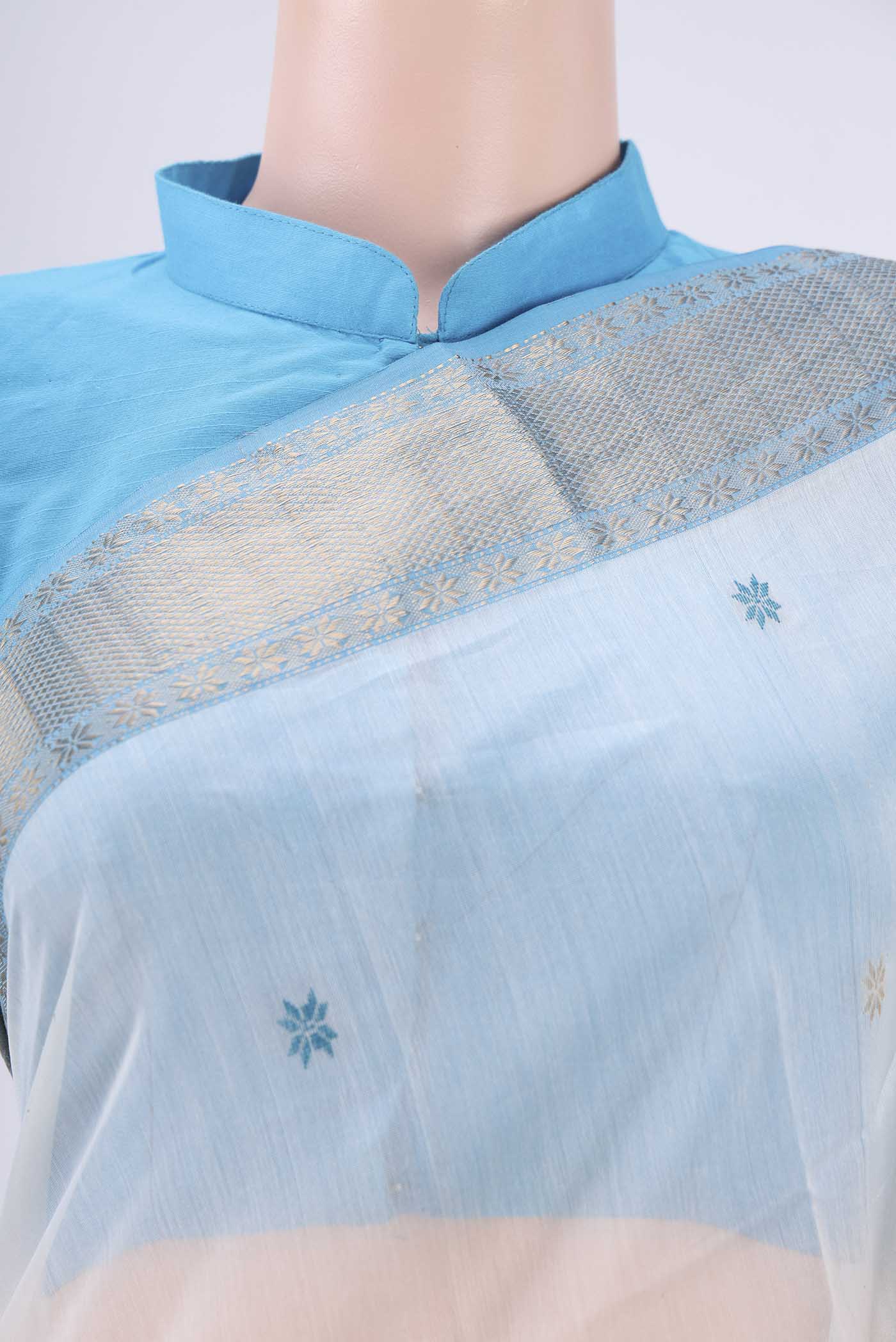 White Maheshwari Silk Cotton Saree - Image 2
