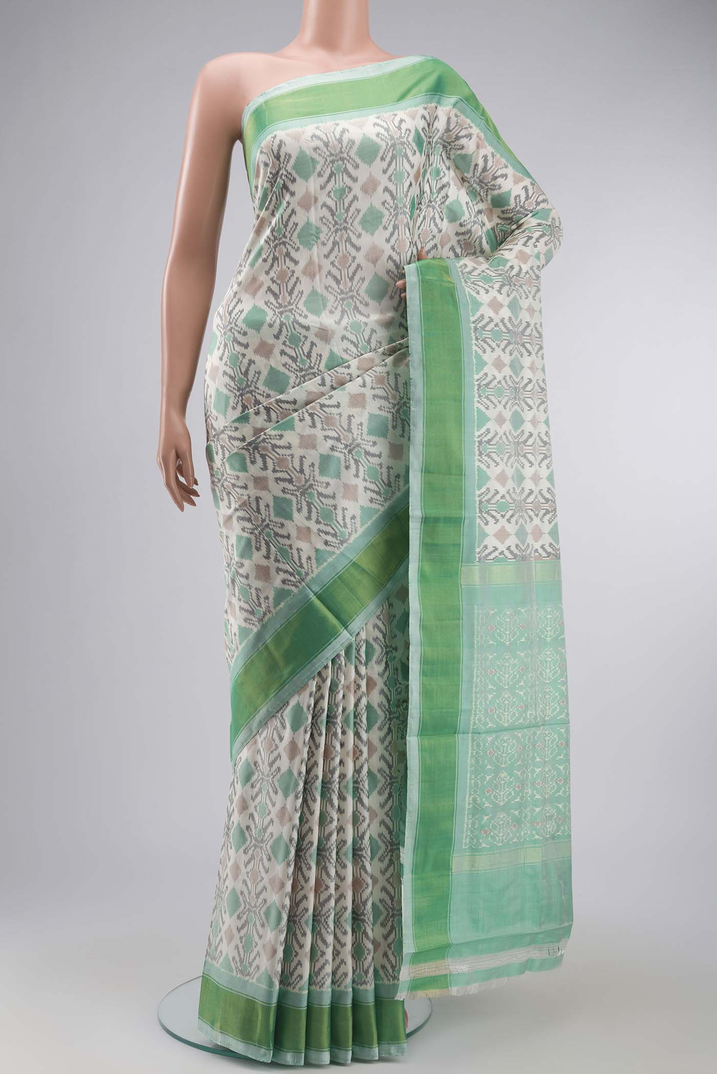 White Pochampally Silk Saree