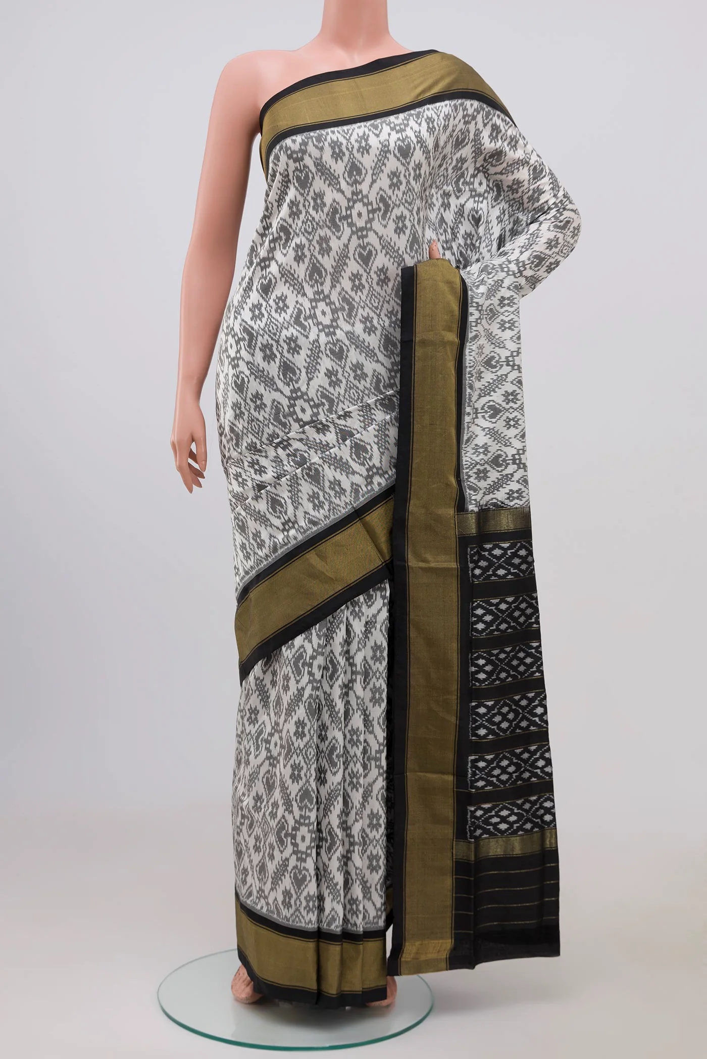 White Pochampally Silk Saree