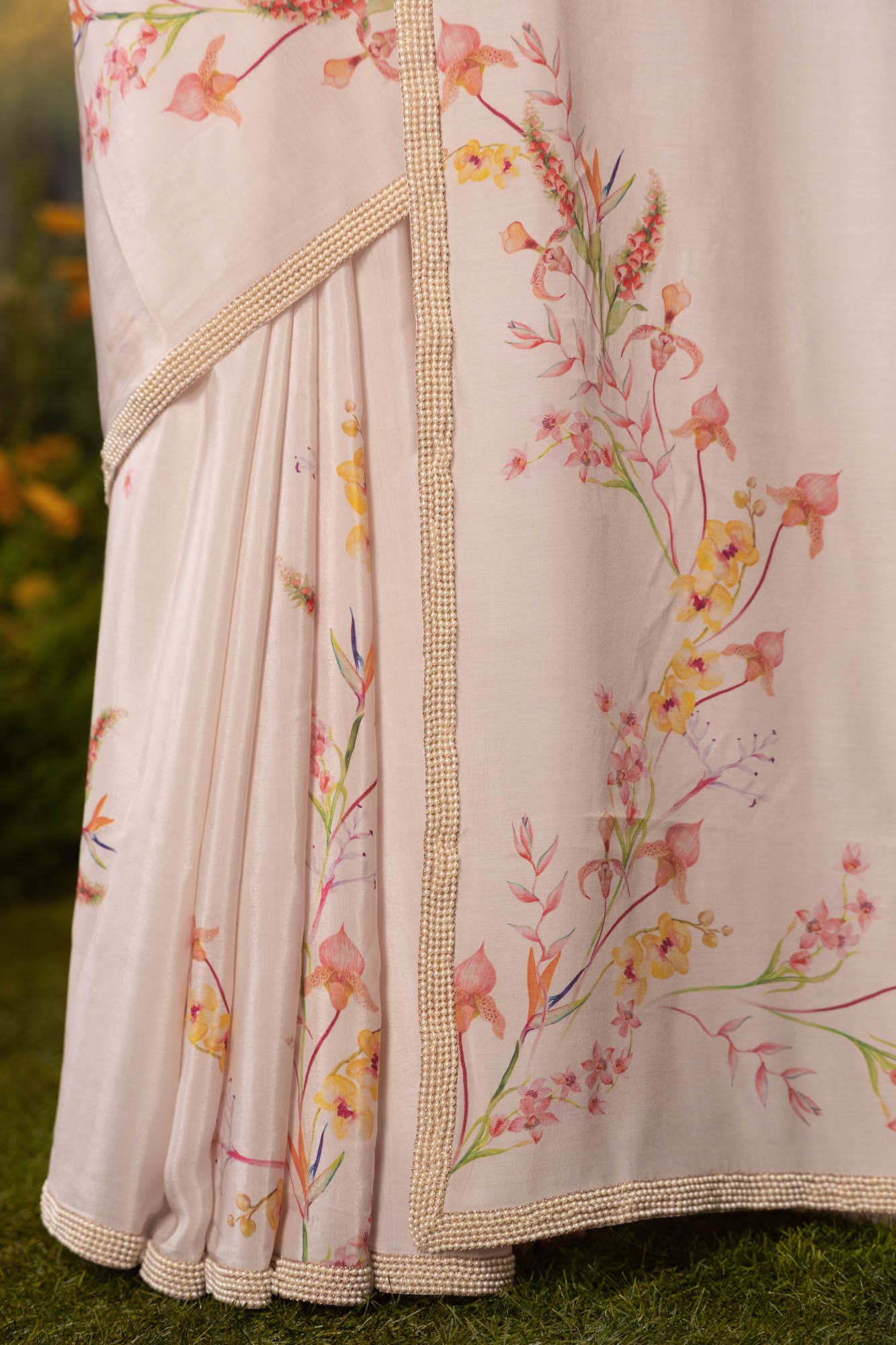 Wild Orchids-Off White Crepe Saree - Image 3
