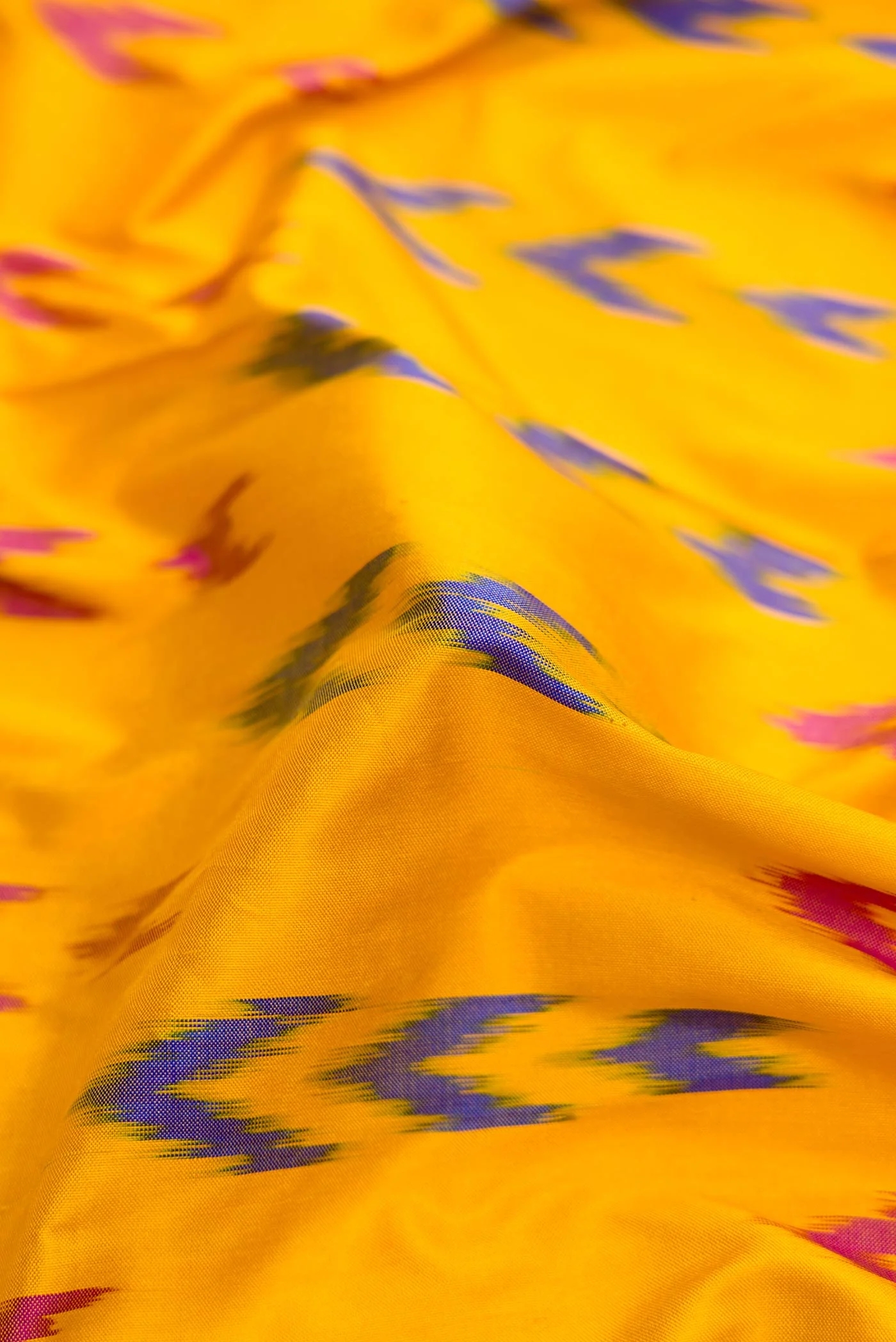Yellow Pochampally Silk Saree - Image 2