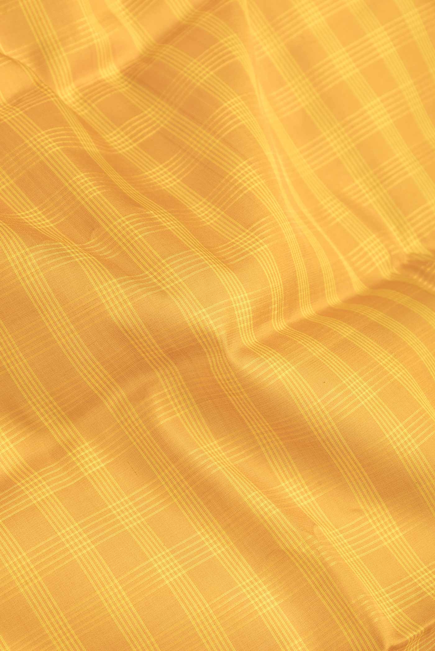 Yellow Gadwal Silk Saree - Image 2