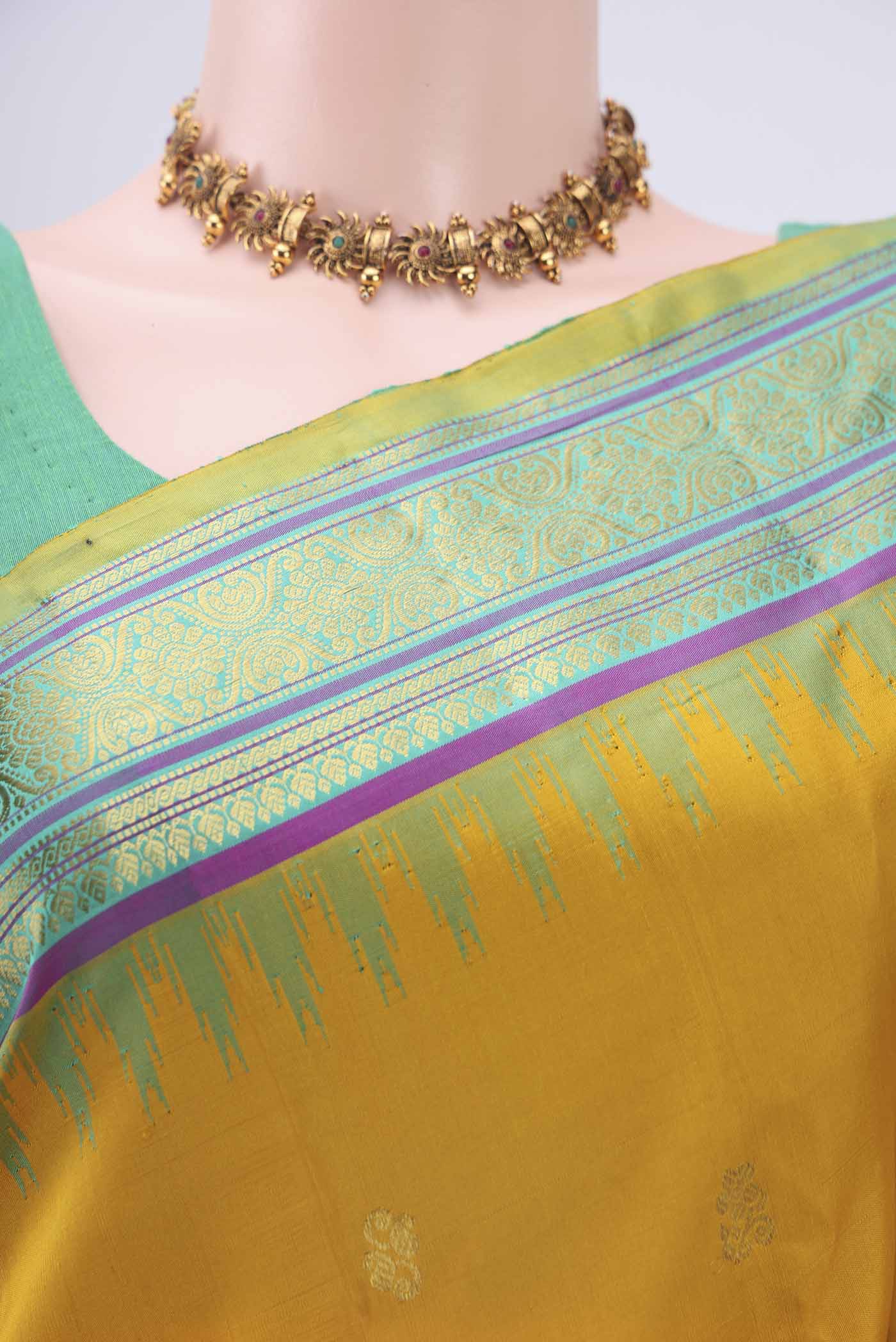 Yellow Dual Tone Gadwal Silk Saree - Image 2