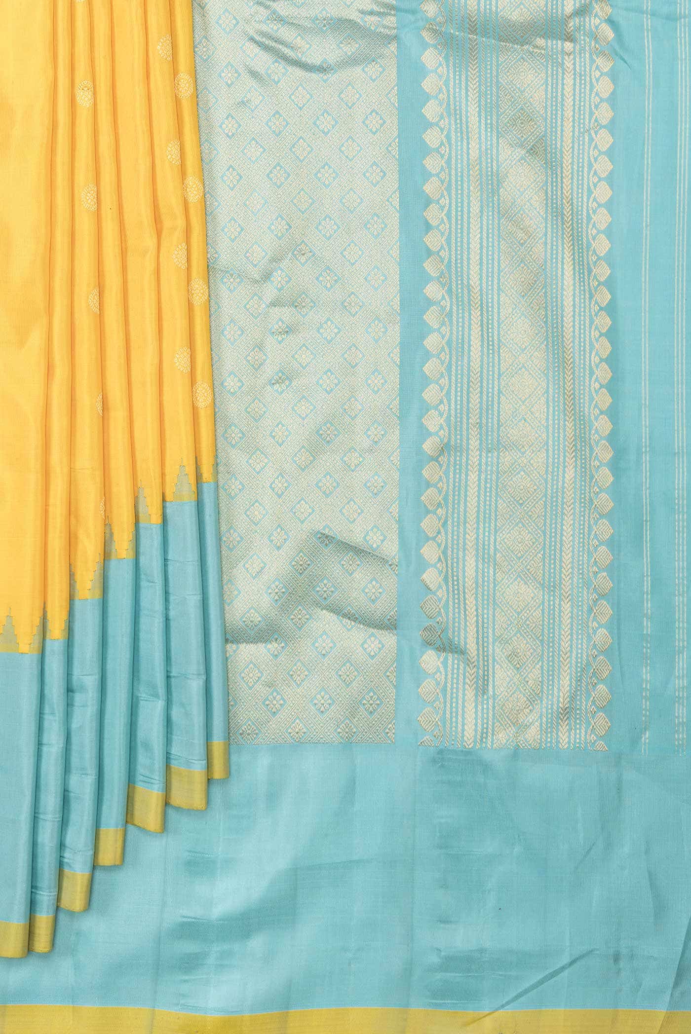 Yellow Dual Tone Gadwal Silk Saree - Image 2
