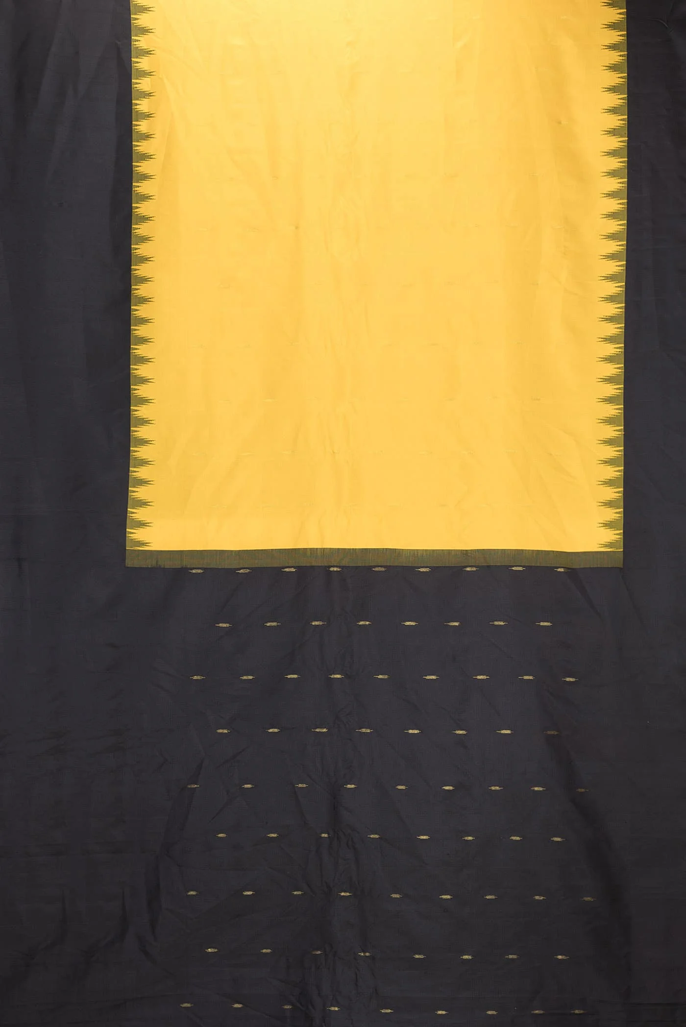 Yellow Dual Tone Gadwal Silk Saree - Image 4