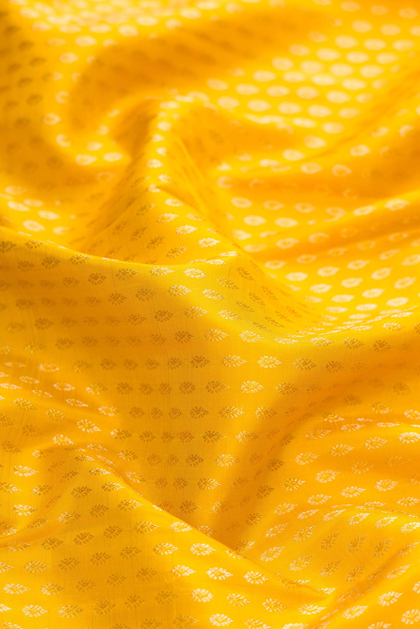 Yellow Dual Tone Kanchipuram Silk Saree - Image 2
