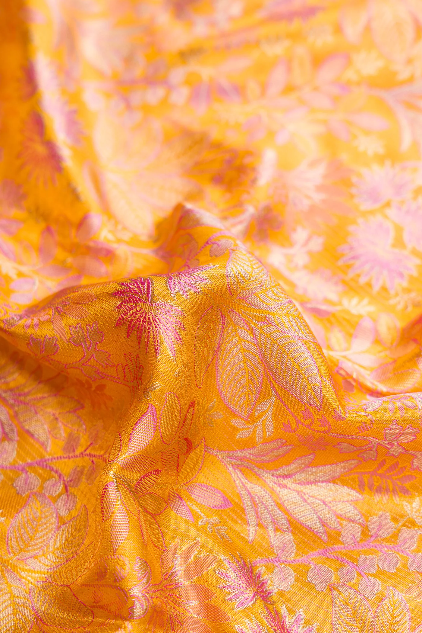 Yellow Dual Tone Kanchipuram Tissue Silk Saree - Image 2