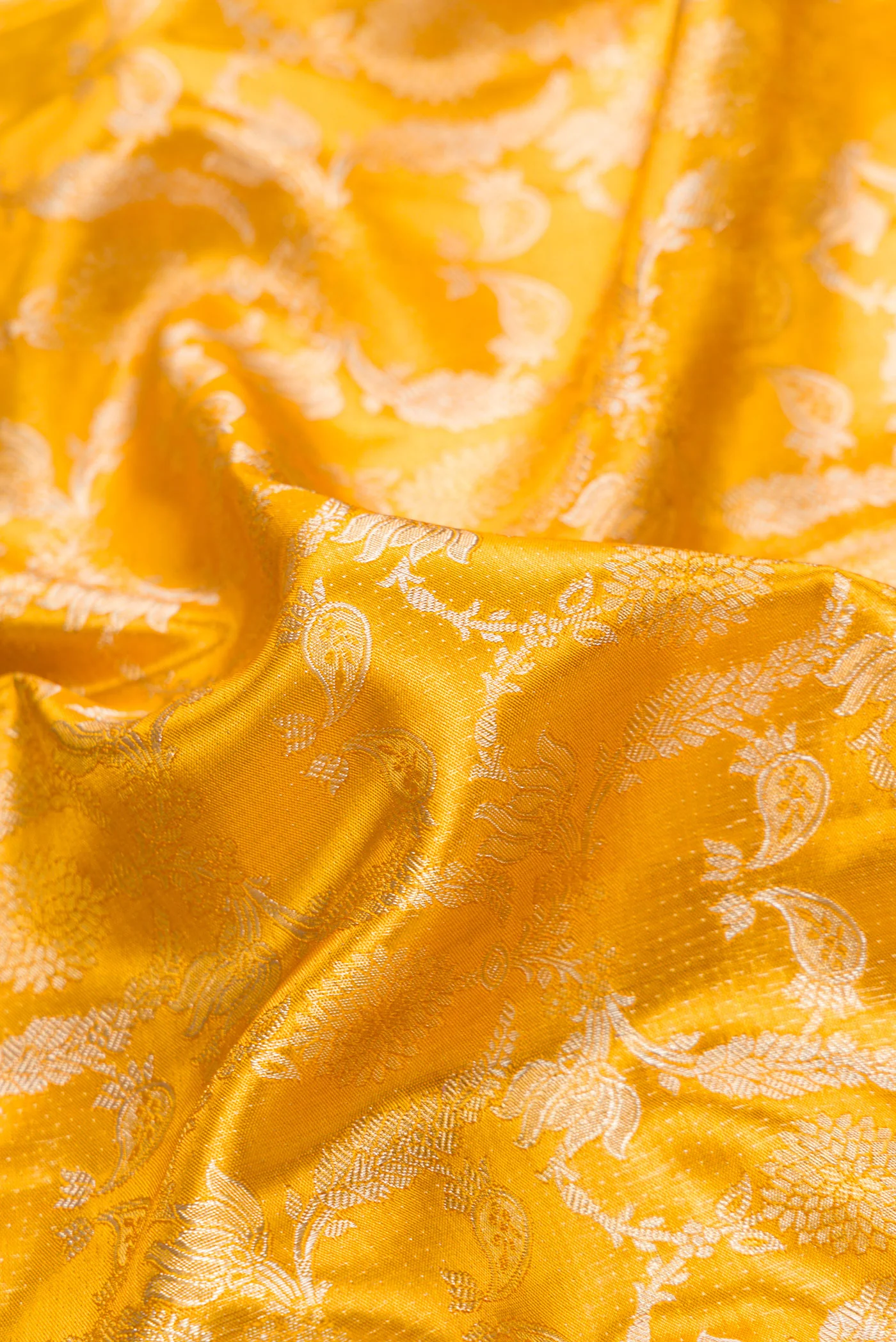 Yellow Dual Tone Kanjivaram Tissue Silk Saree - Image 2