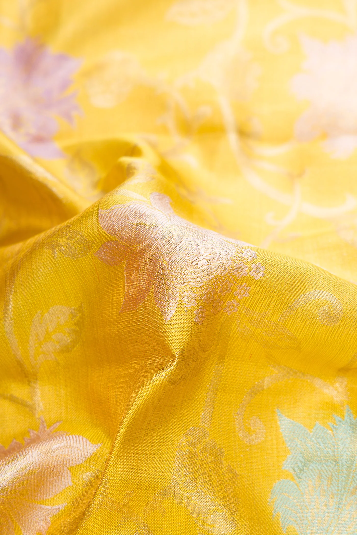 Yellow Dual Tone Kanjivaram Tissue Silk Saree - Image 2