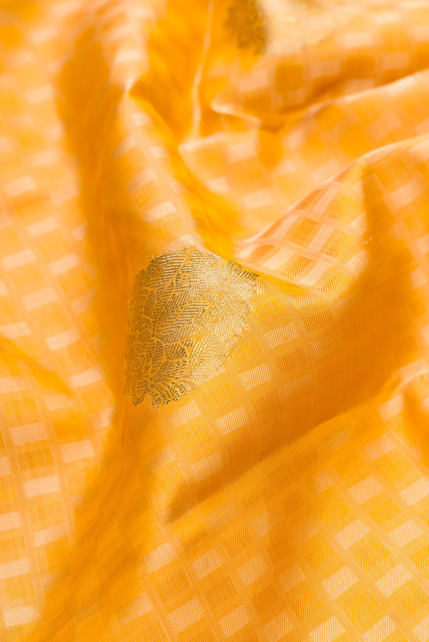 Pure Silk Pure Zari Yellow Kanjivaram Saree - Image 2