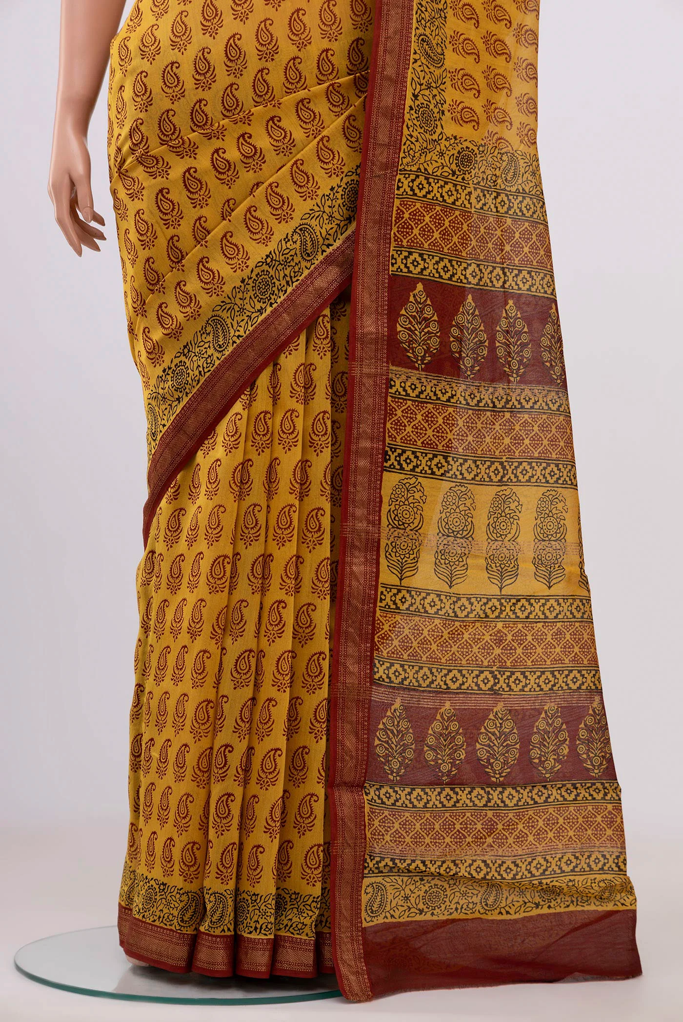 Yellow Maheshwari Silk Cotton Saree - Image 3
