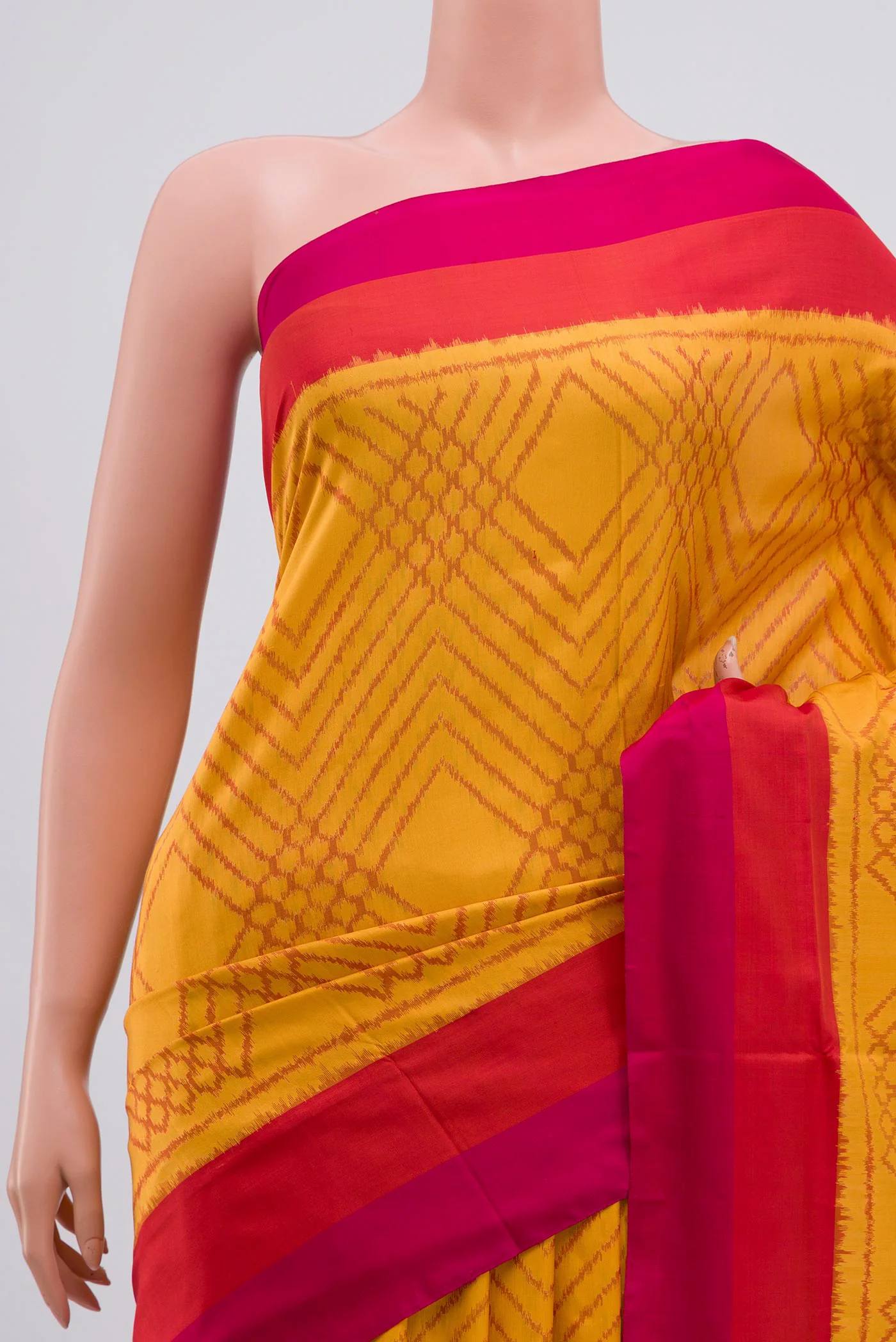 Yellow Pochampally Silk Saree - Image 2