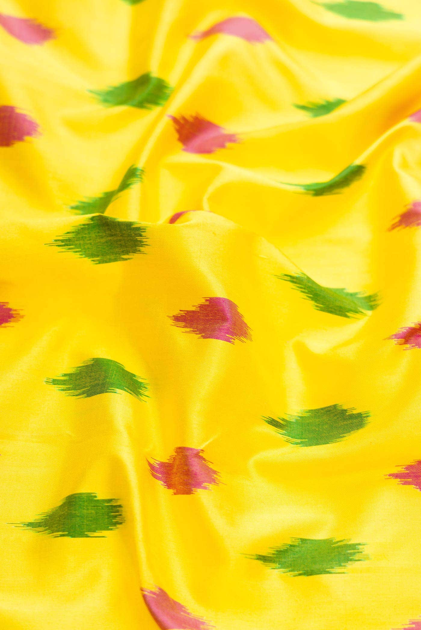 Yellow Pochampally Silk Saree - Image 2